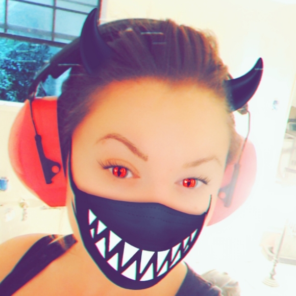 Meet your Posher, Sarah - Picture 3 of 4